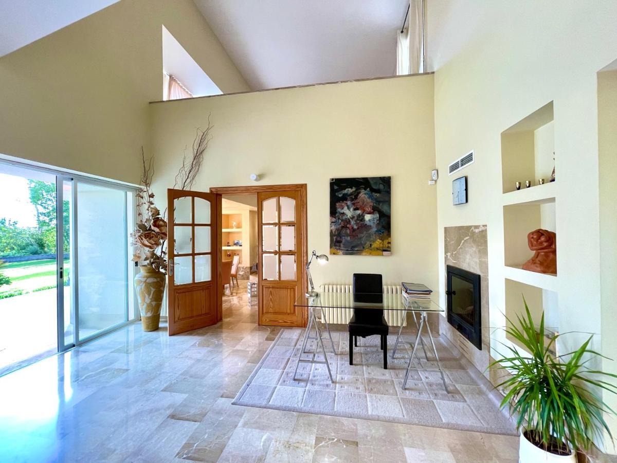 Confortable Chalet Con Piscina Буньола Экстерьер фото