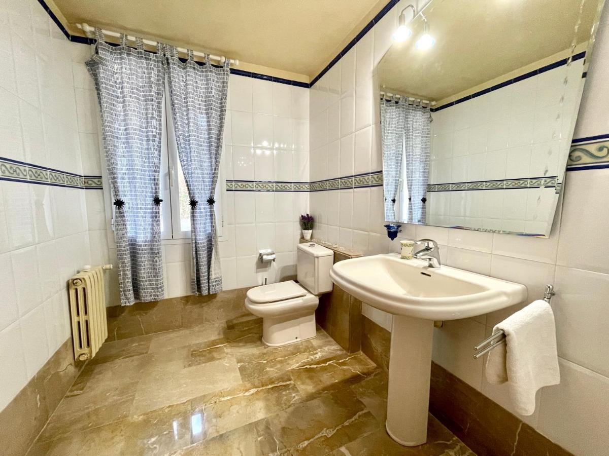 Confortable Chalet Con Piscina Буньола Экстерьер фото
