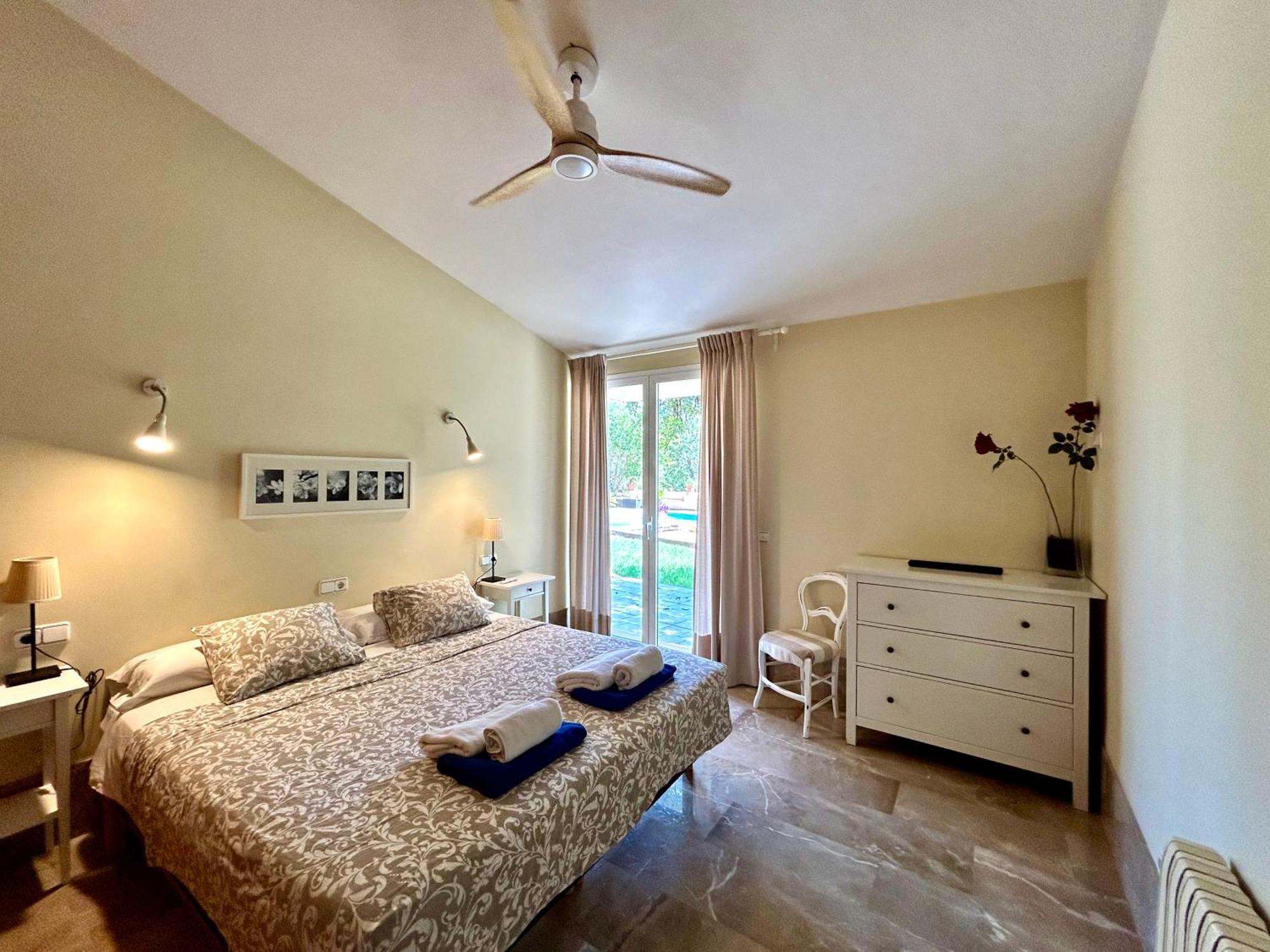 Confortable Chalet Con Piscina Буньола Экстерьер фото